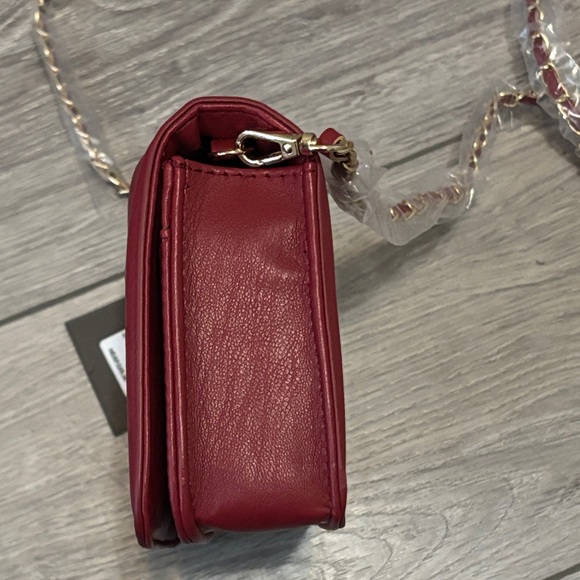 Badgley Mischka Red Crossbody Bag NWT - Picture 7 of 8